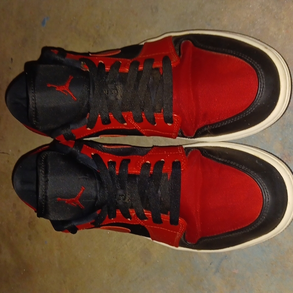 Retro Jordan 1s low's - Picture 6 of 9